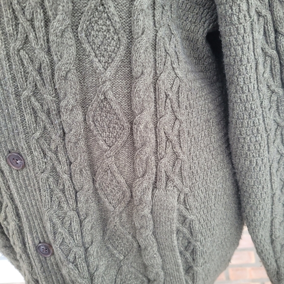 L.L.Bean Men's Olive Fisherman Cable Knit Sweater- Size L - Picture 9 of 14